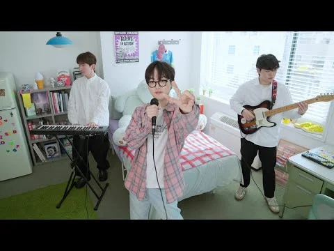 심각한 개구리 - Rainbow (Official Video)